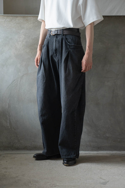 3D cutting denim pants
