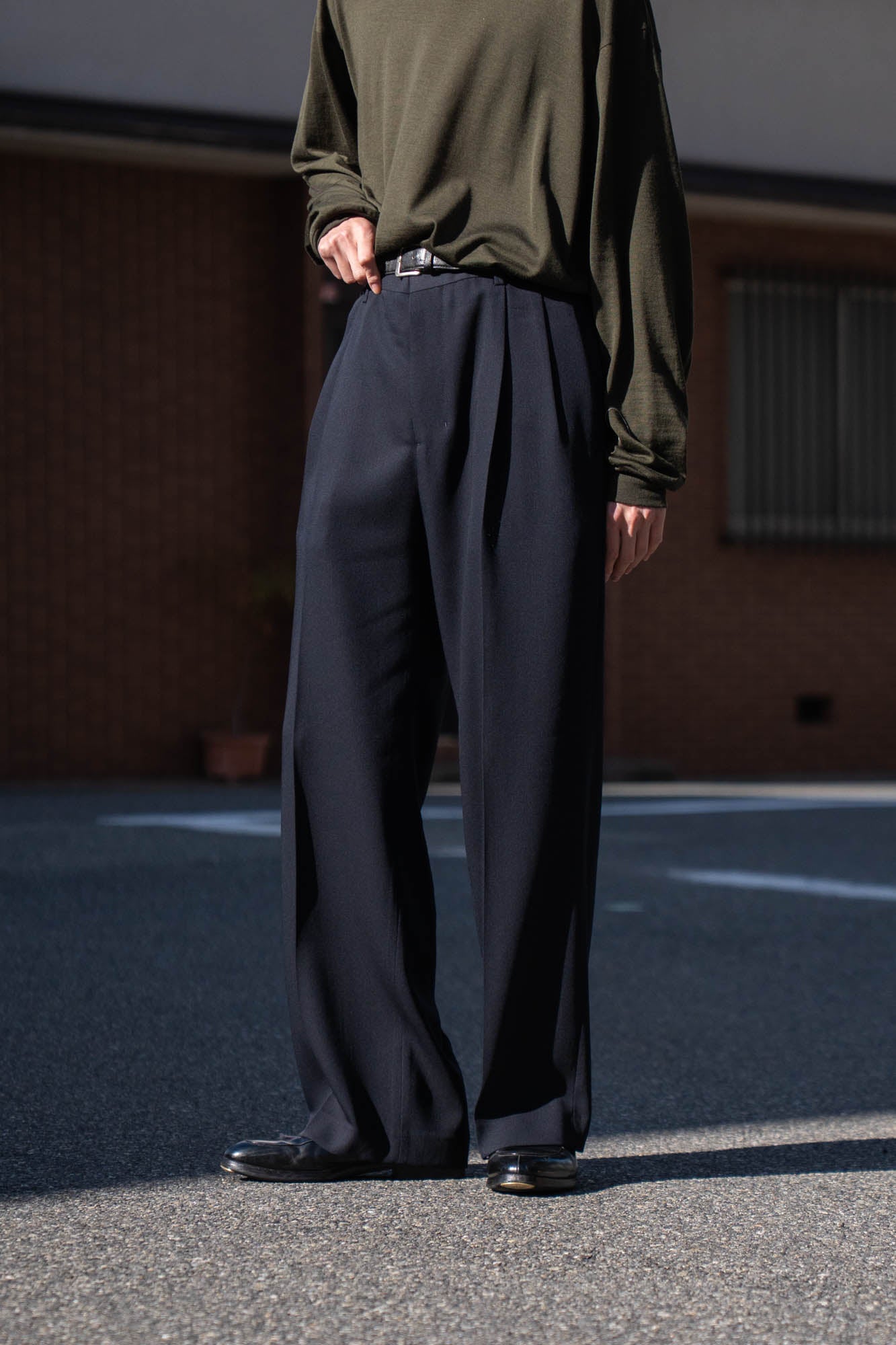 TWO TUCKS WIDE TROUSERS