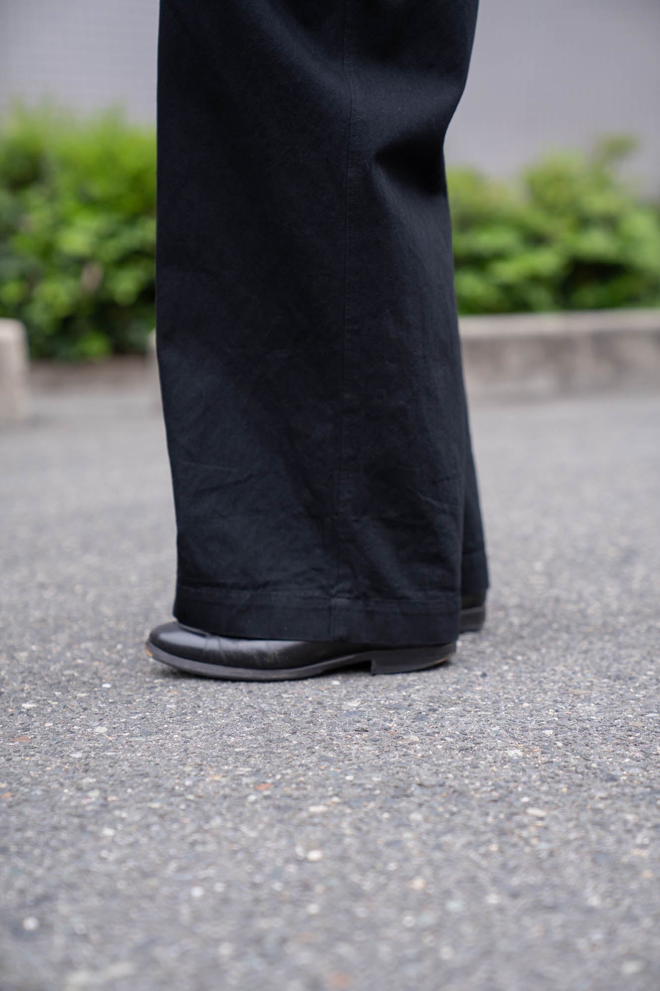 TWO TUCKS BUGGY PANTS