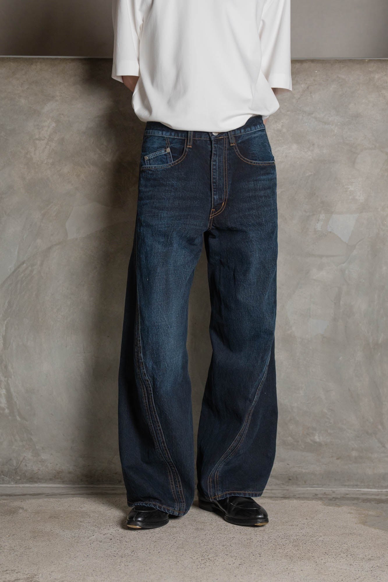 3D TWISTED WIDE LEG JEANS | デニム NVRFRGT（ネバーフォーゲット