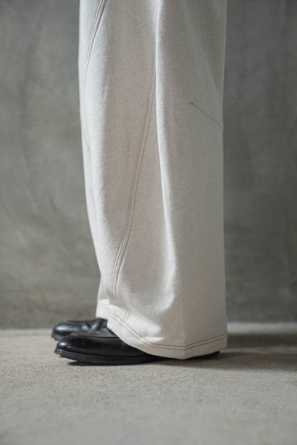 3D cutting sweat pants