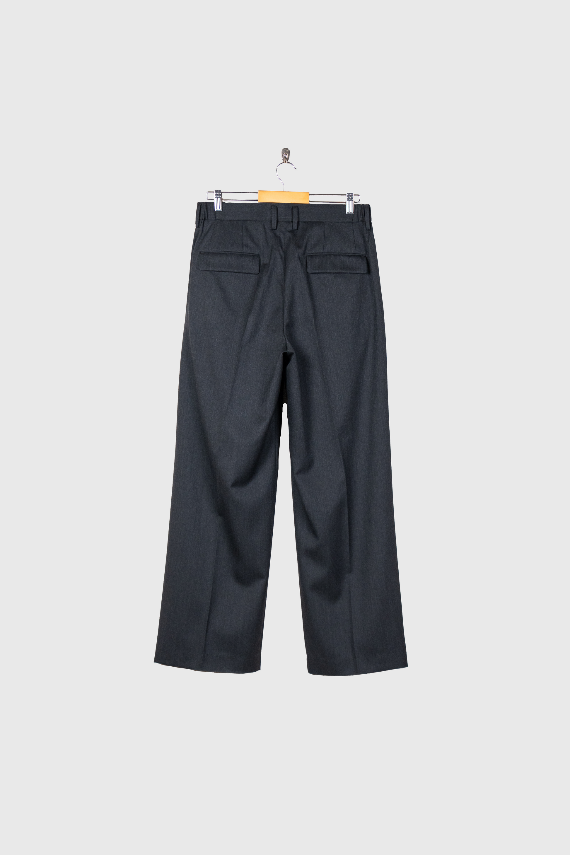irenisa(イレニサ) 25AW - TWO TUCKS WIDE TROUSERS | CHARCOAL GRAY irenisa(イレニサ) 25AW - TWO TUCKS WIDE TROUSERS | CHARCOAL GRAY