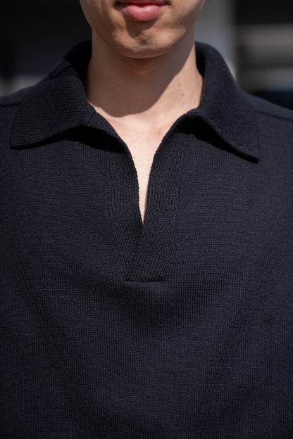 BUTTONLESS POLO SHIRTS