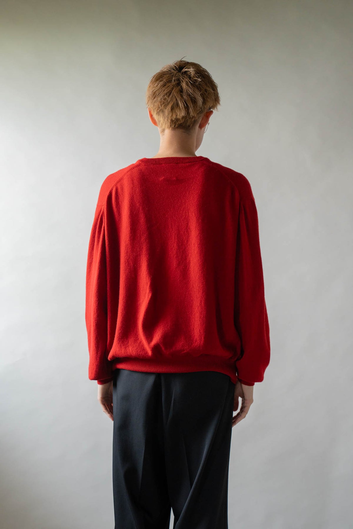 CASHMERE V-NECK KNIT .16