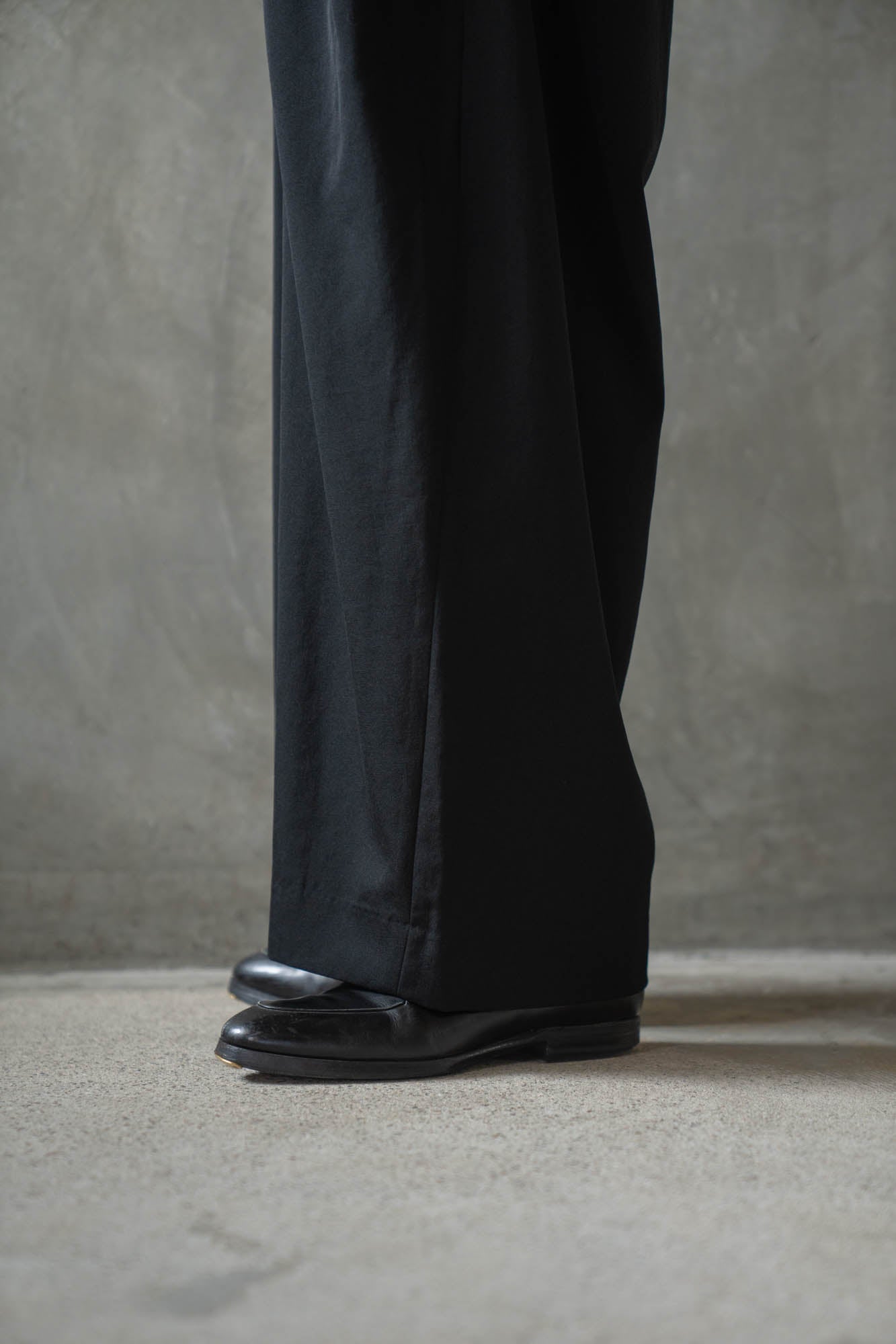 Gather-detail wool gabardine pants