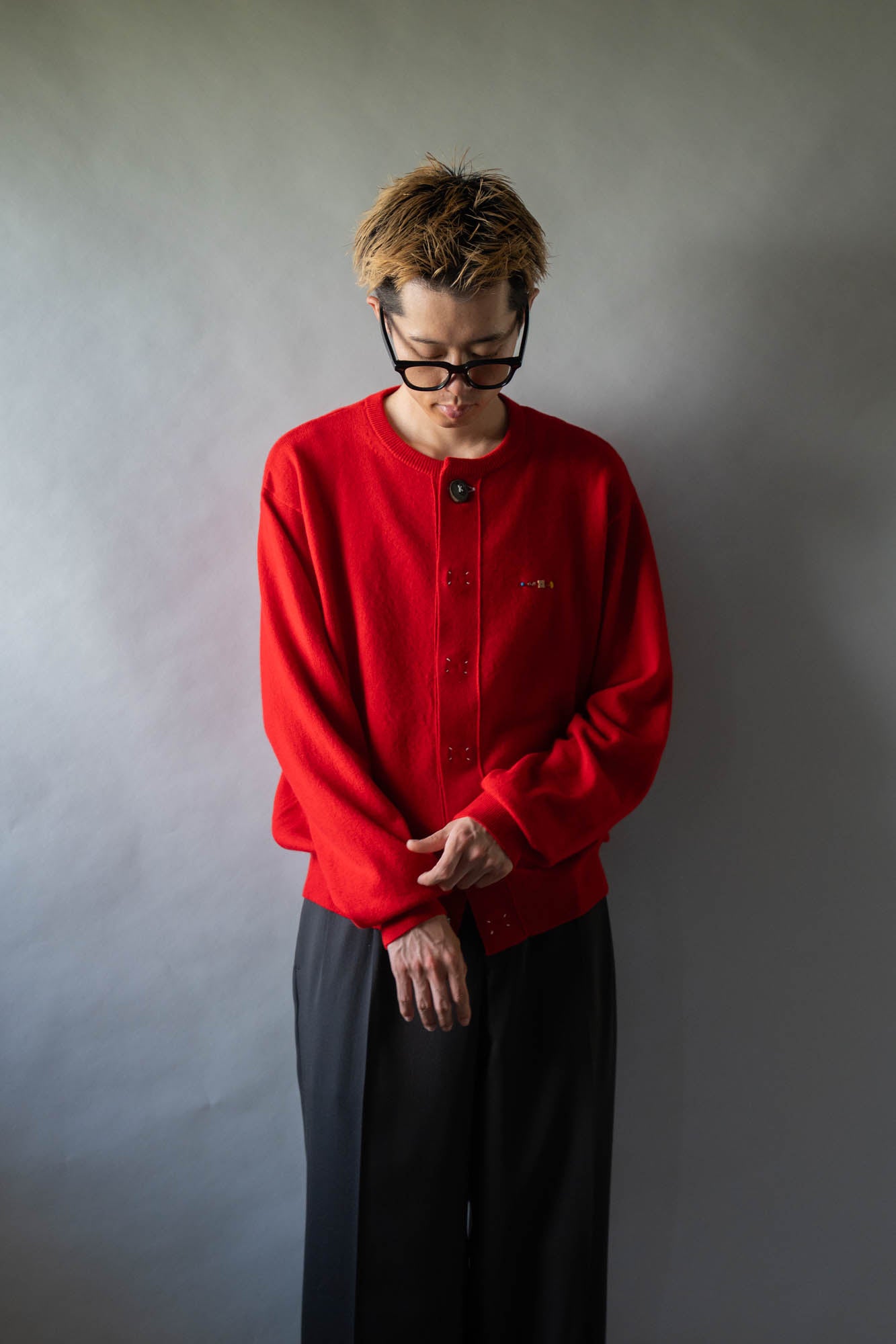 Wool knit cardigan for sign
