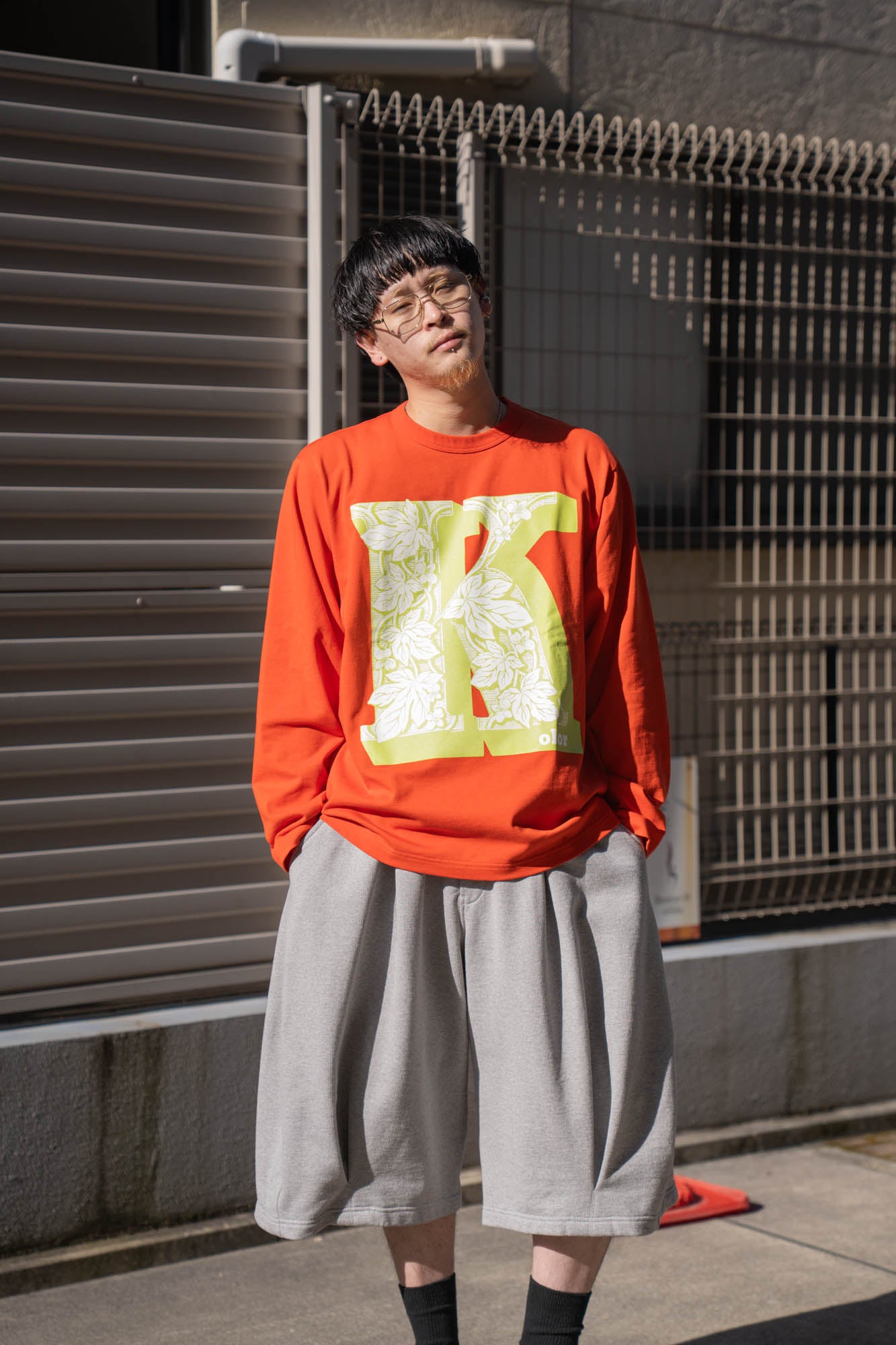 kolor / カラー | 2022AW | ダメージ加工 スウェット プルオーバー | 1 | レッド | メンズ 26SCM-T16210 | スウェット kolor(カラー)公式通販サイト大阪 梅田