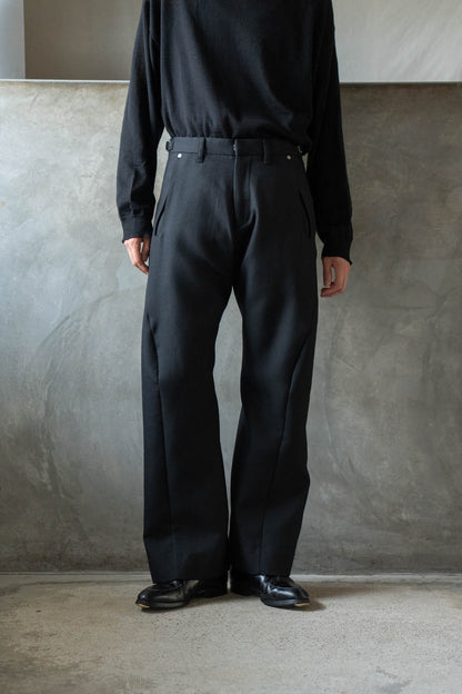 3D TWISTED TAILORED PANTS