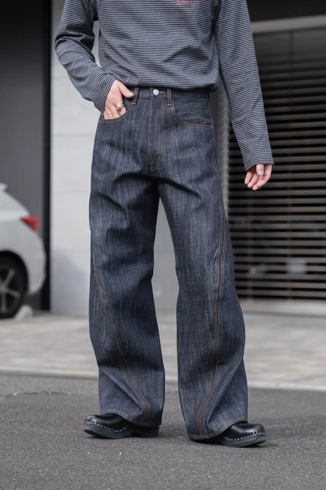 3D TWISTED WIDE LEG JEANS