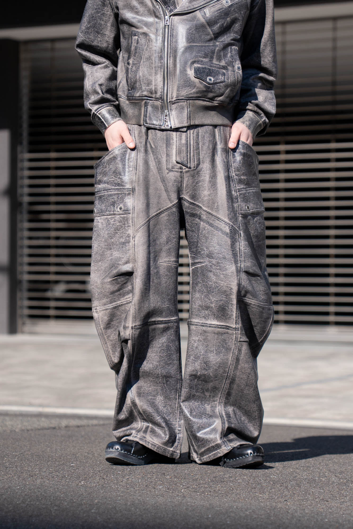 CRACKING COATED BANANA CUTTING PANTS .15