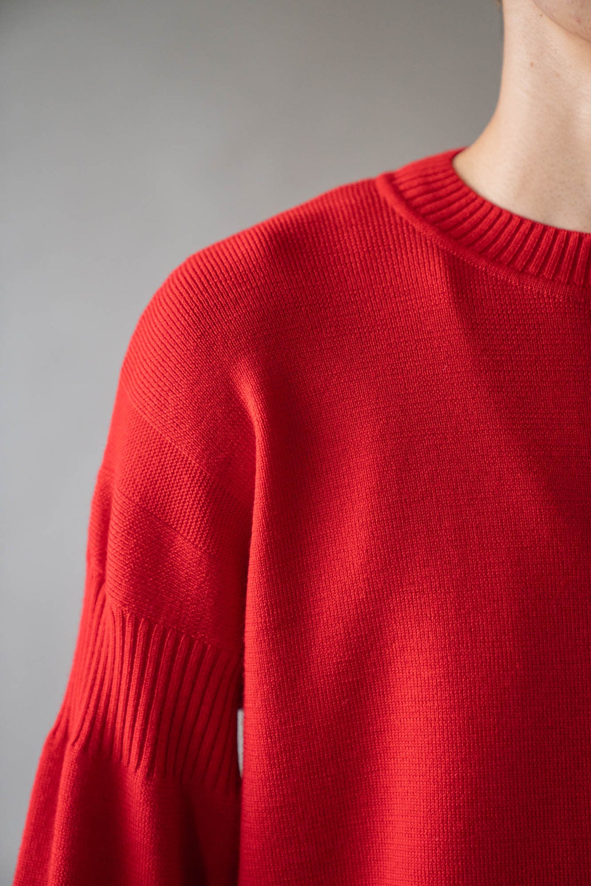 META SWEATER