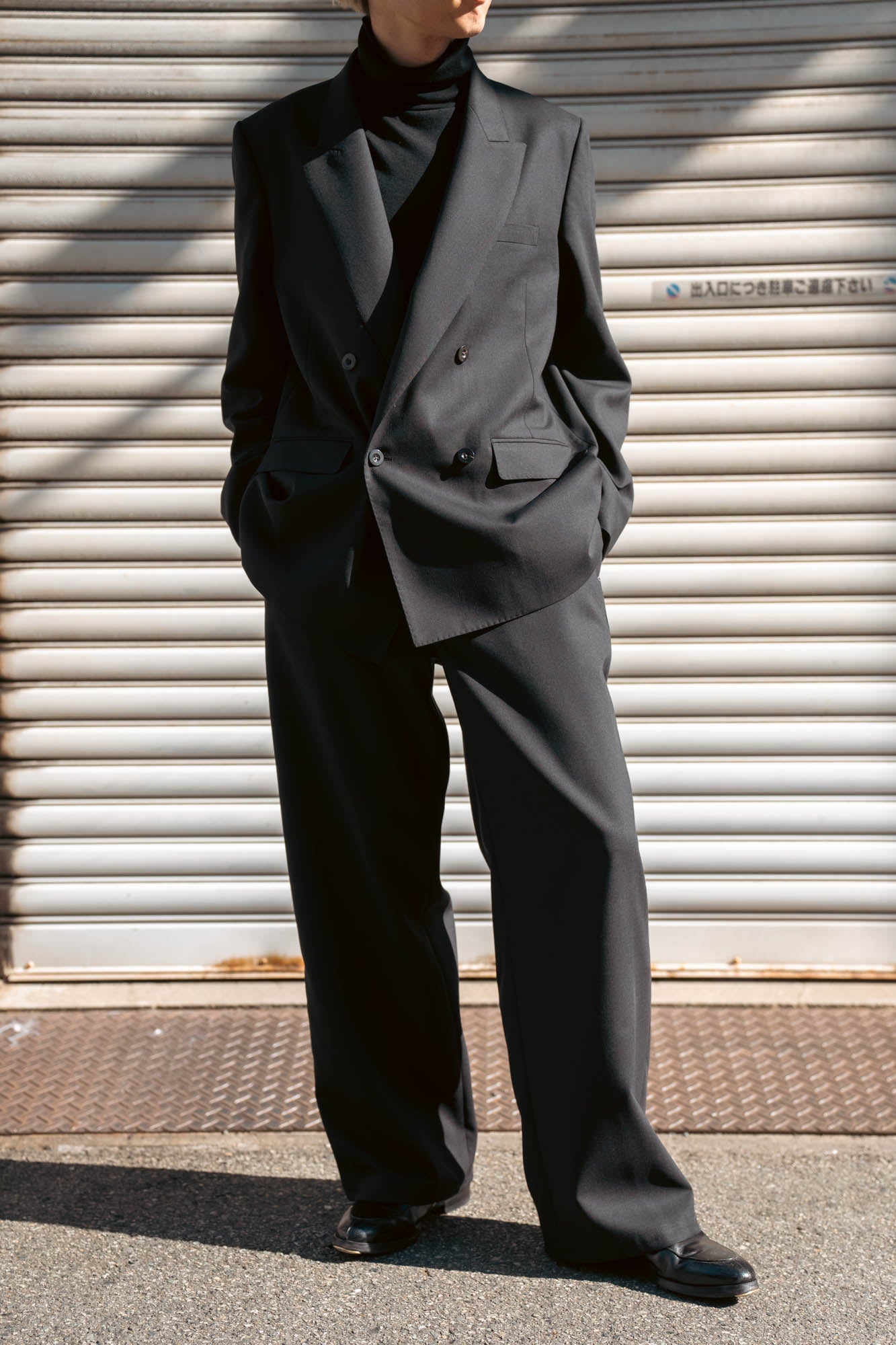 DOUBLE BREASTED TAILORED JACKET