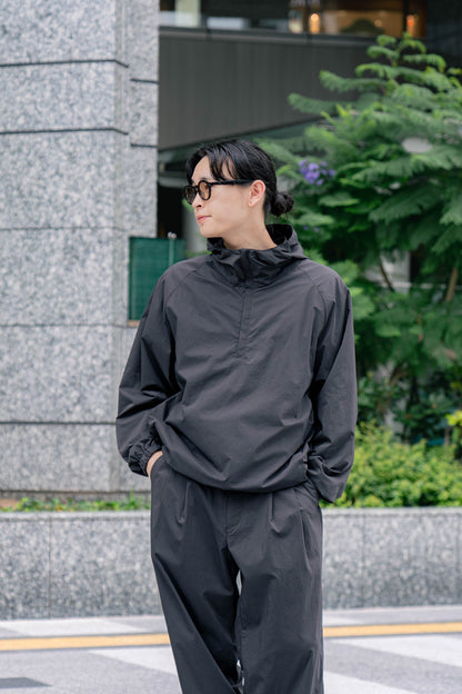 WINDPROOF NYLON HOODED PULLOVER