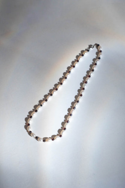 NOIR DEW PEARL NECKLACE