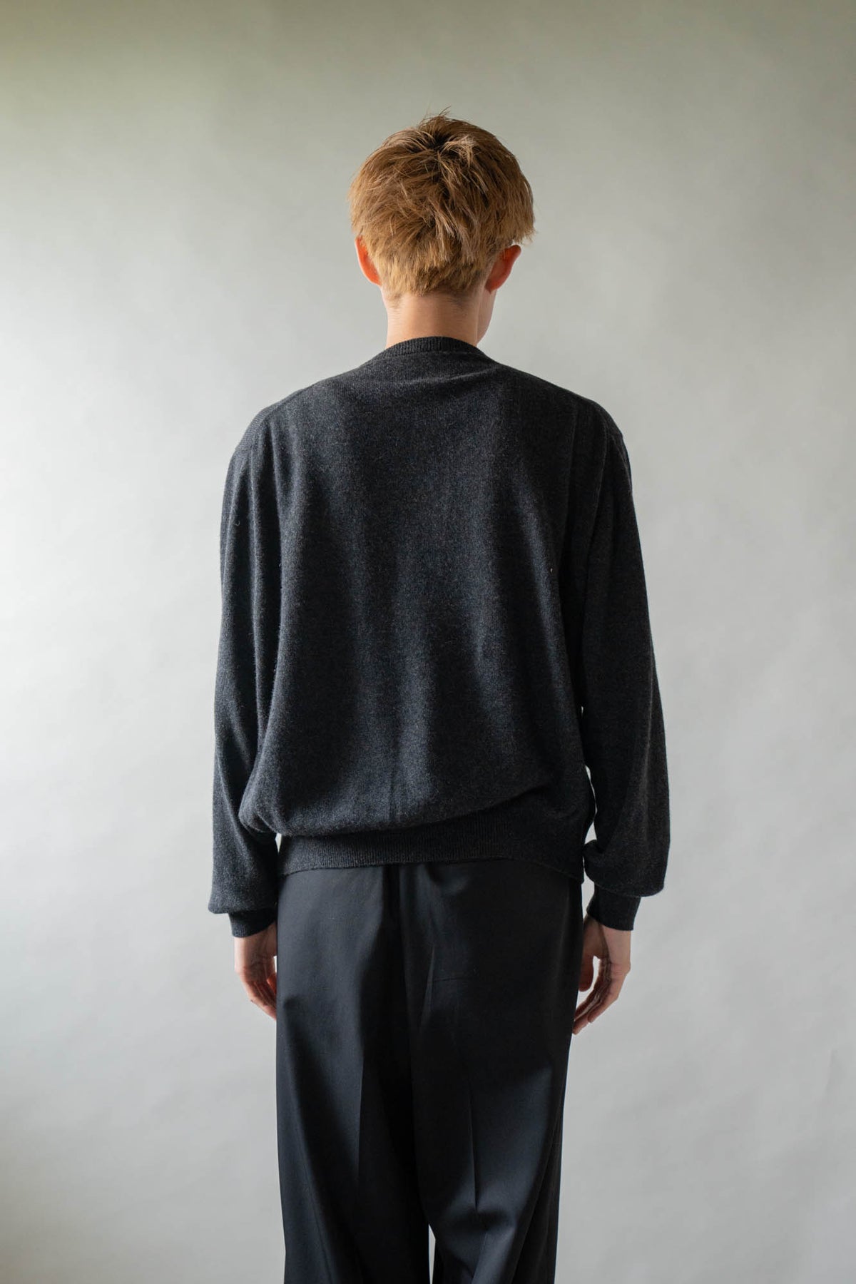 CASHMERE CREW NECK CARDIGAN .16