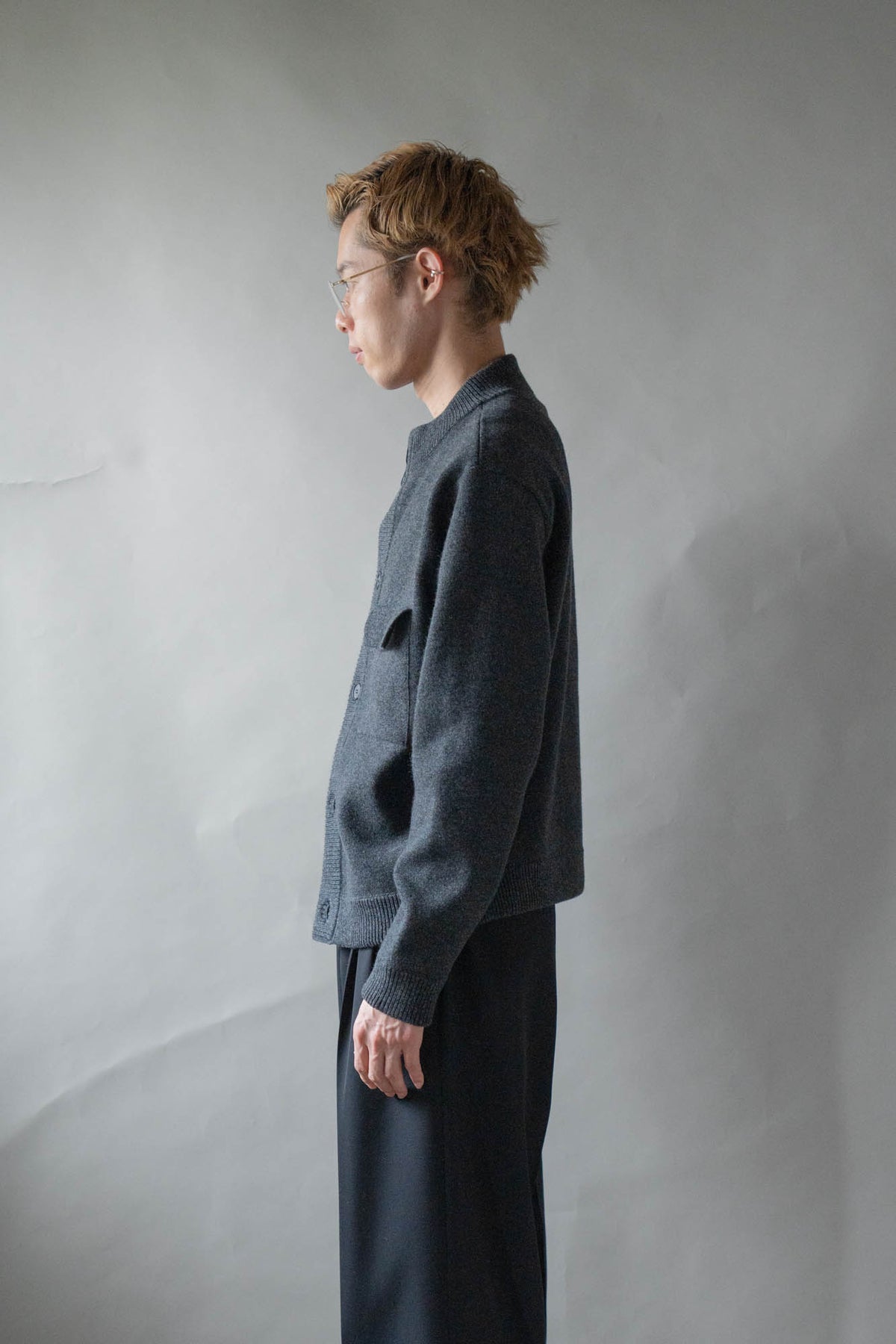 CREW NECK CARDIGAN