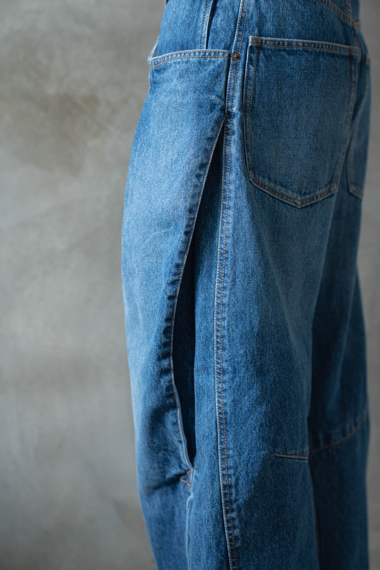 3D cutting denim pants