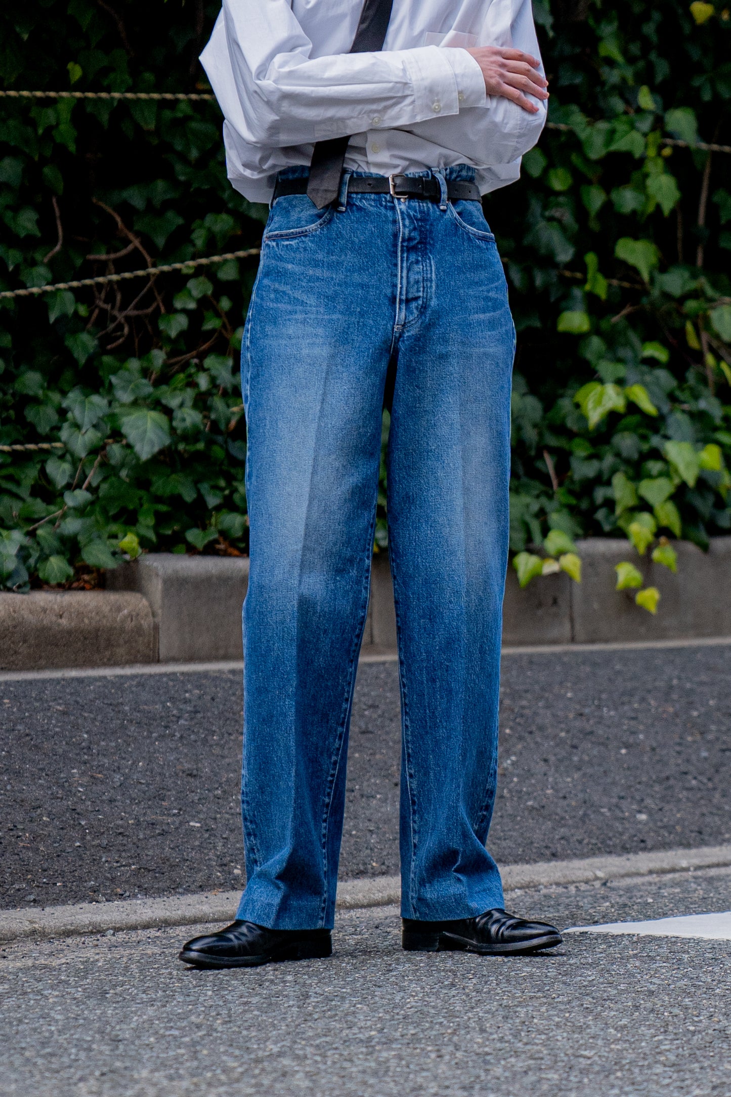 THE JEAN TROUSERS