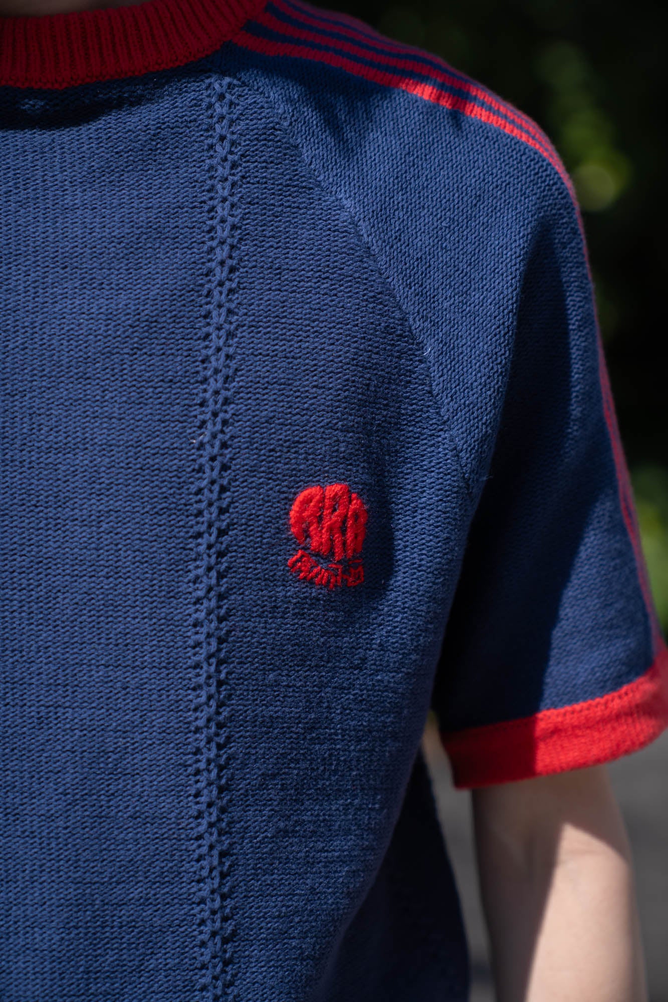 KNITTED TRAINING T-SHIRT