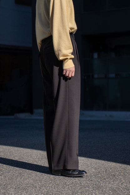 TWO TUCKS WIDE TROUSERS