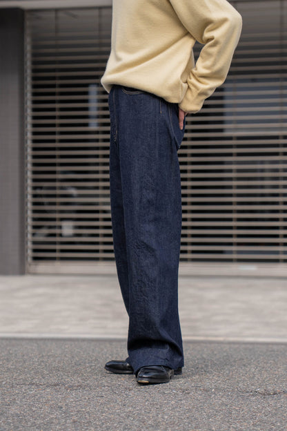 TWIST CUT DENIM JEANS(ST.1397)