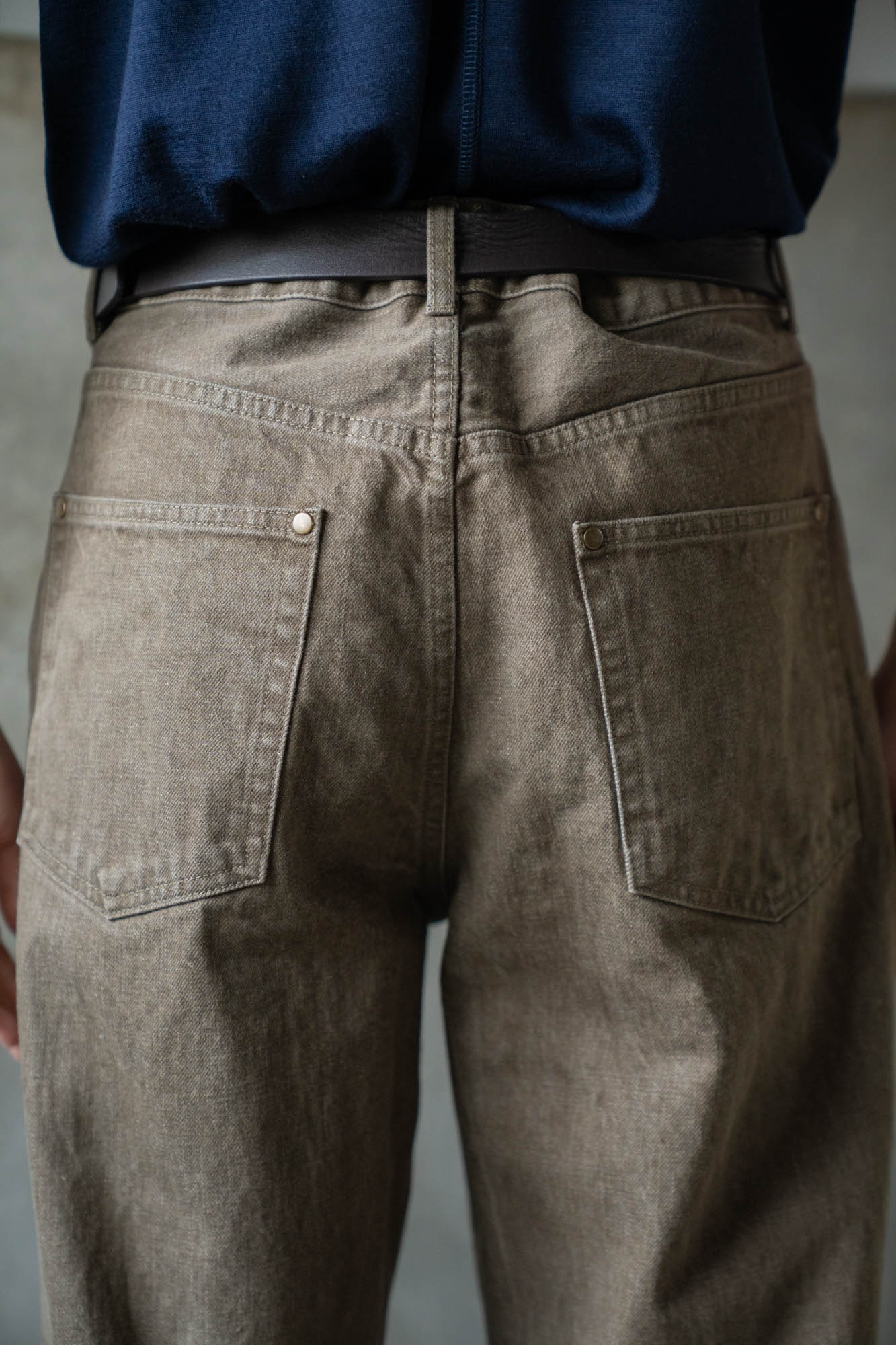 PURE STRAIGHT KHAKI DENIM