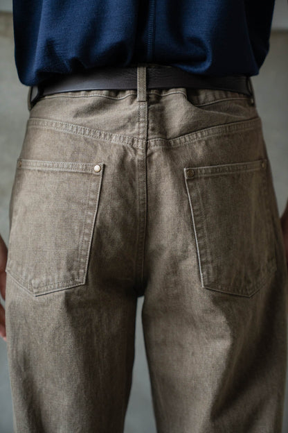 PURE STRAIGHT KHAKI DENIM