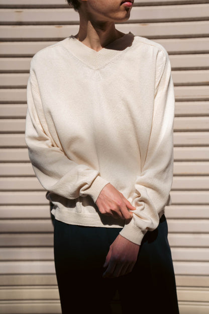 V NECK JUMPER