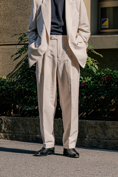 TWO TUCKS TAPERED TROUSERS