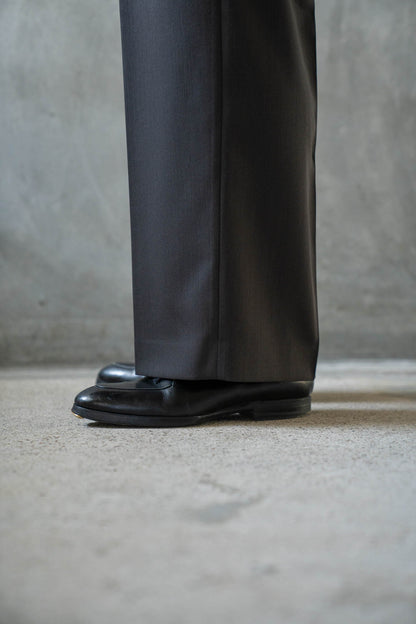 TWO-TUCKS WIDE TROUSERS