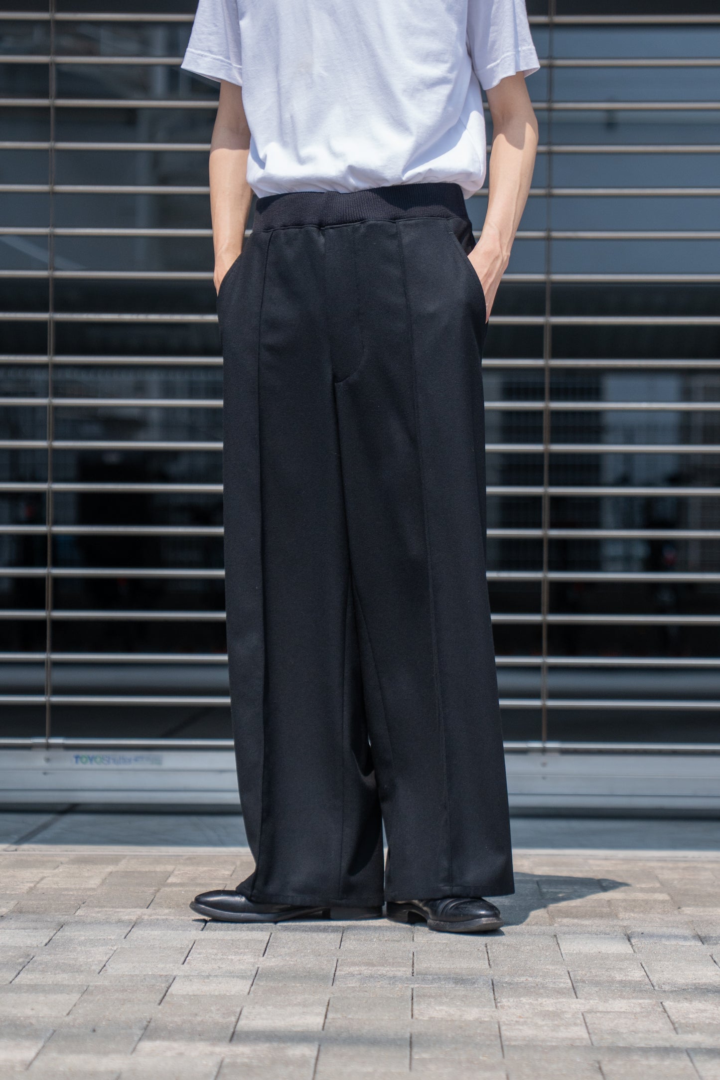 WIDE TROUSER WITH RIBBED WAISTBAND IN WOOL FLANNEL