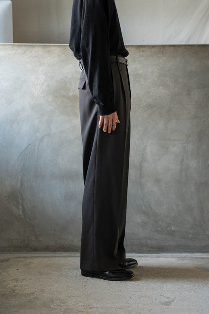 TWO-TUCKS WIDE TROUSERS