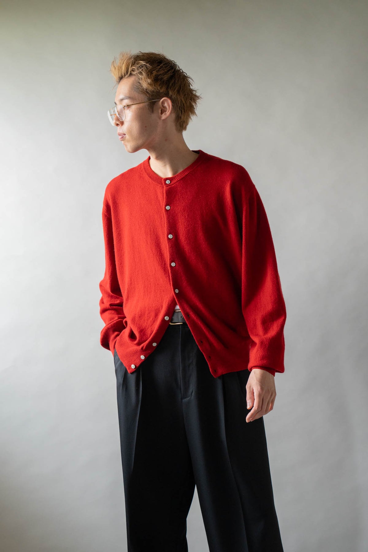 CASHMERE CREW NECK CARDIGAN .16
