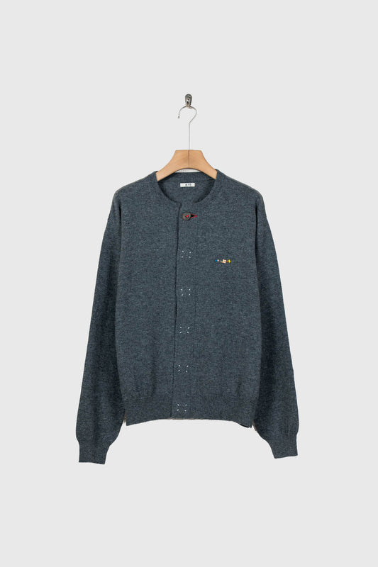 Wool knit cardigan for sign