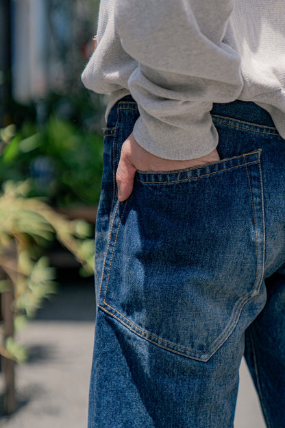 3D cutting denim pants