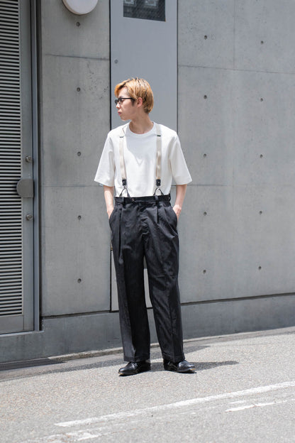 sign別注 Two-tuck trousers with suspenders