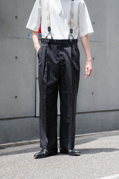 sign別注 Two-tuck trousers with suspenders