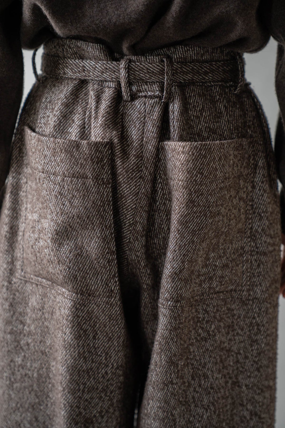 BELTED WIDE PANTS