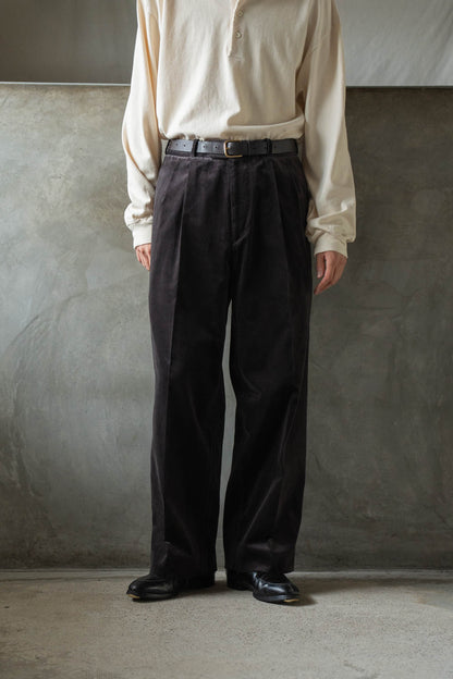 Fade Velvet Two-tuck Slacks