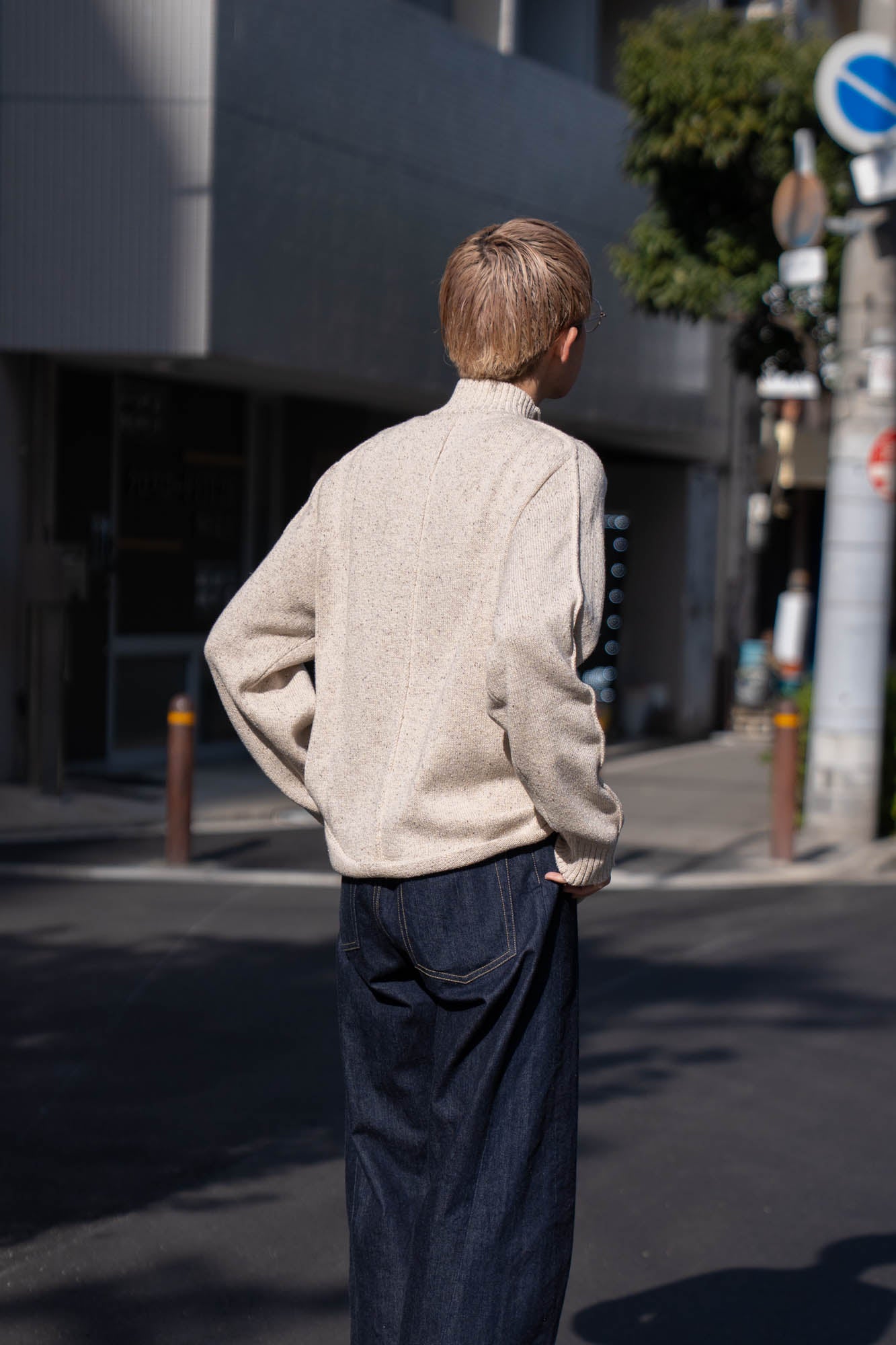 BOTTLE-NECK KNIT PULLOVER