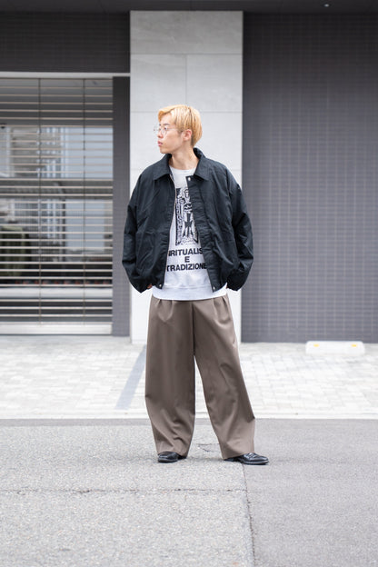 WIDE SQUARE ZIP UP DOWN JACKET