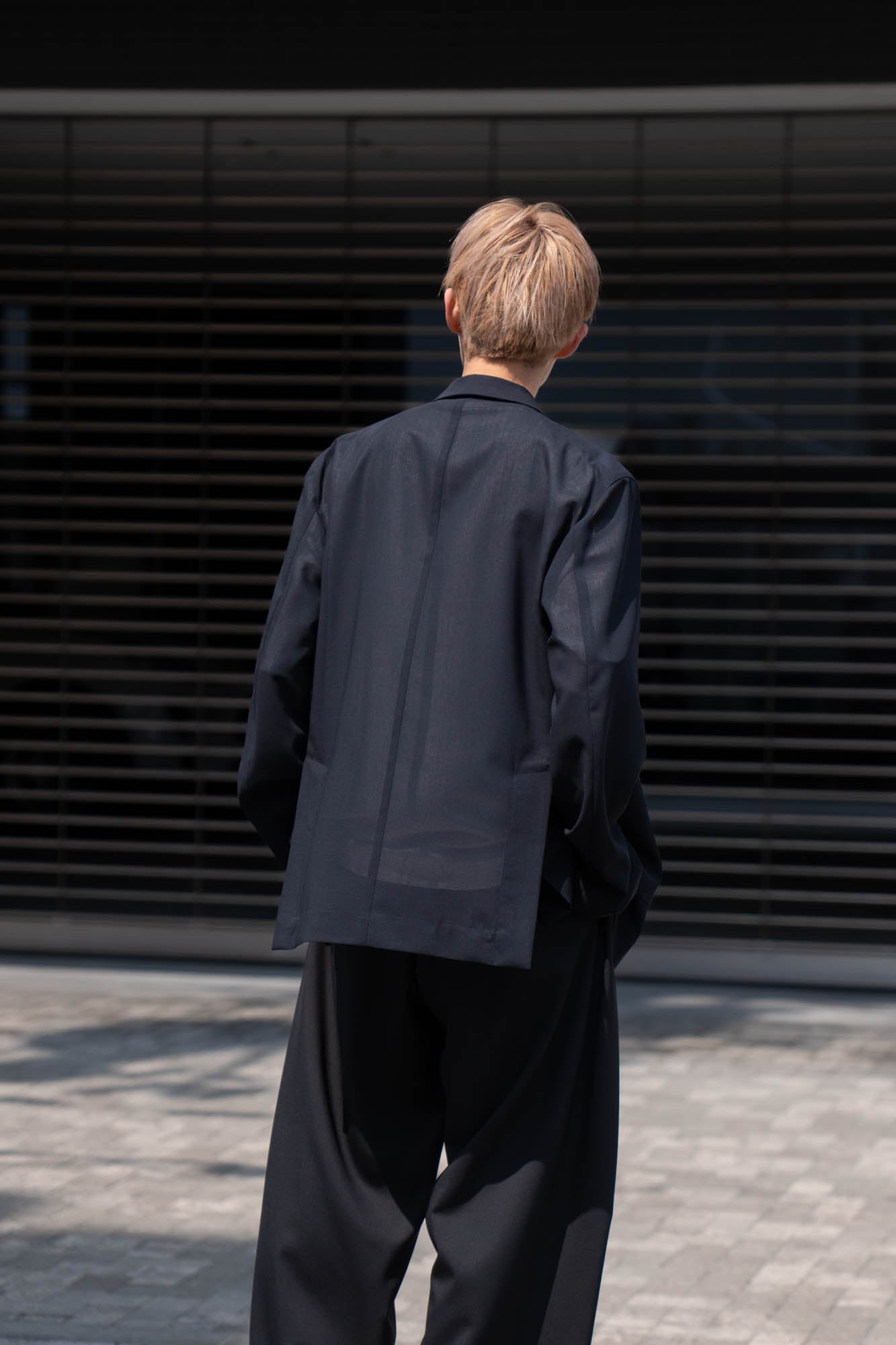 UNLINED NAVY BLAZER