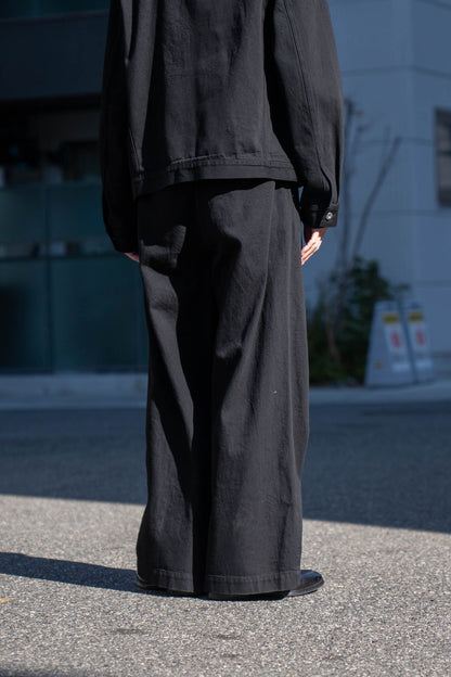 TWO TUCKS BUGGY PANTS