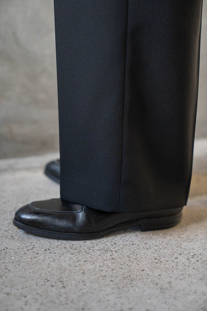 TWO-TUCKS WIDE TROUSERS