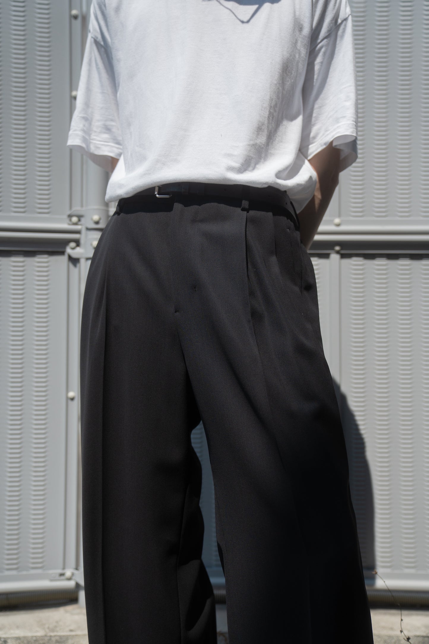 sign別注 TWO TUCKS WIDE TROUSERS