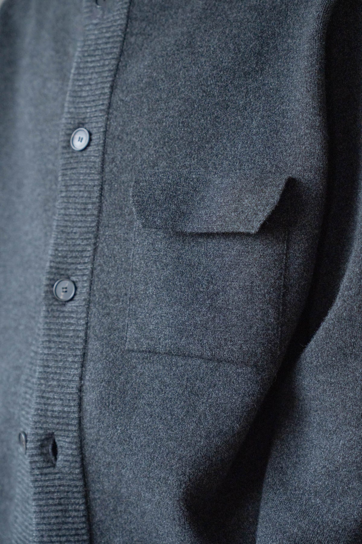 CREW NECK CARDIGAN