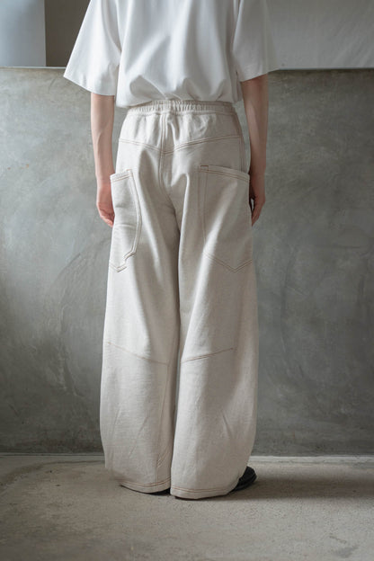3D cutting sweat pants