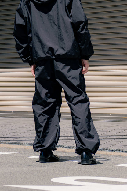 NYLON TWILL CARGO EASY TROUSERS