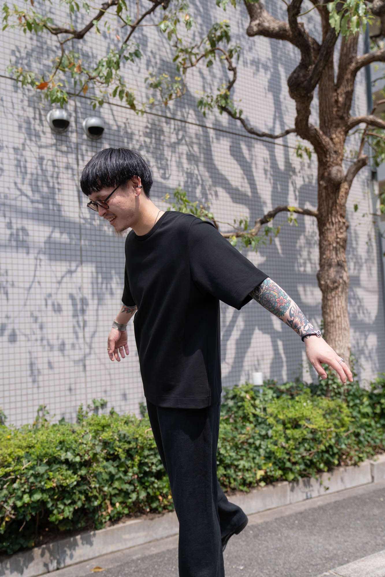 HALF-SLEEVED T-SHIRT