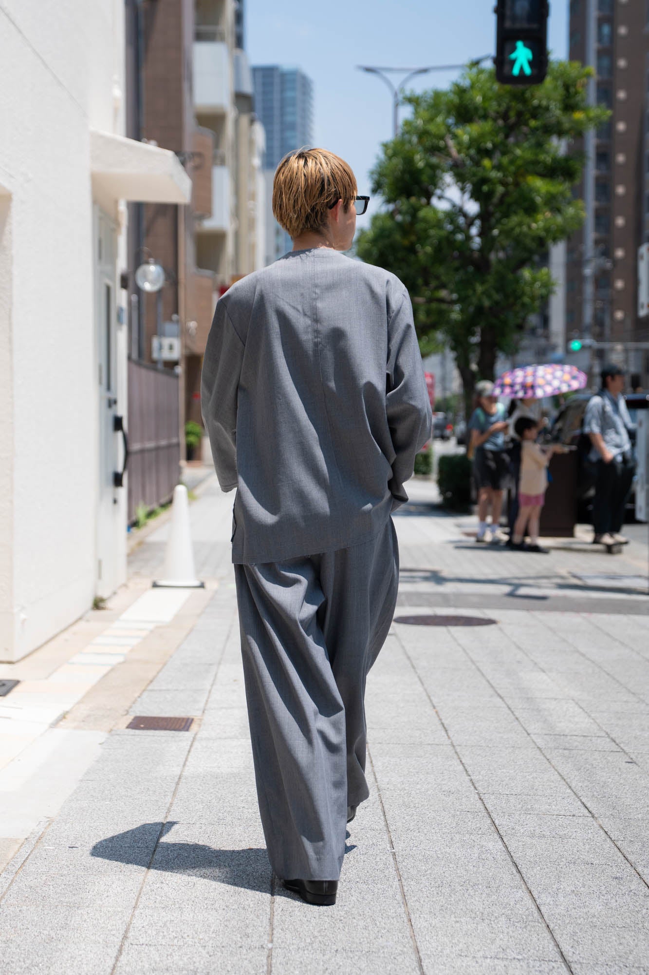 No-collar wool gabardine jacket